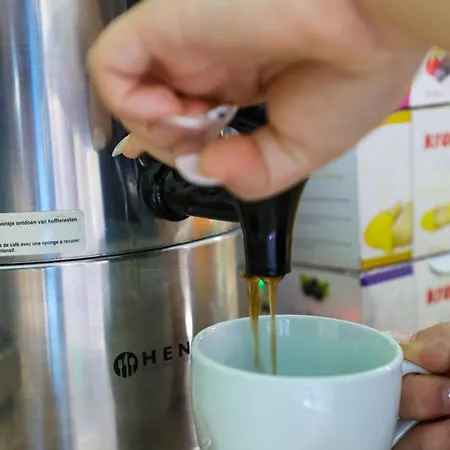 فندق Atlantis & 4*